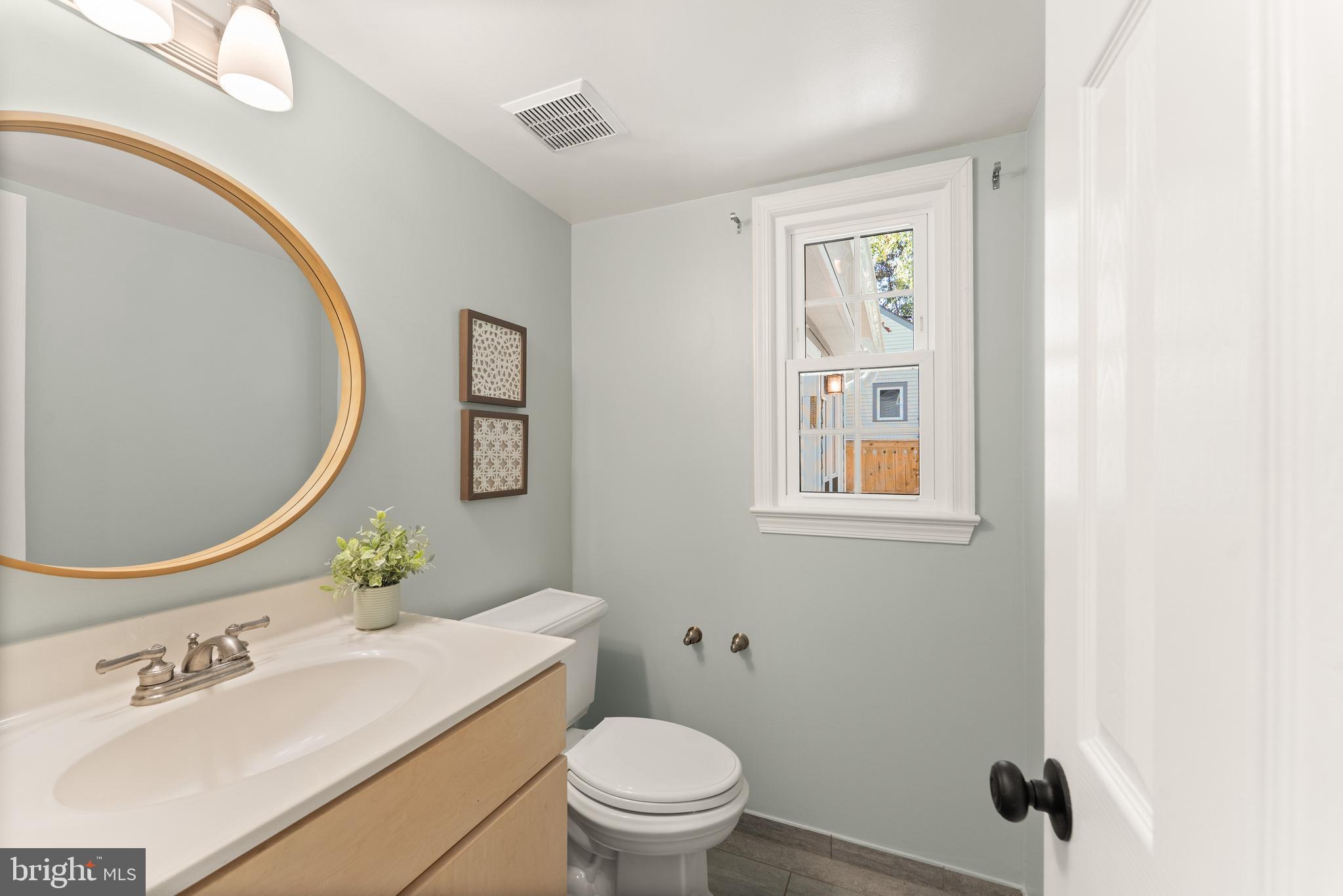 2082 COBBLESTONE LANE