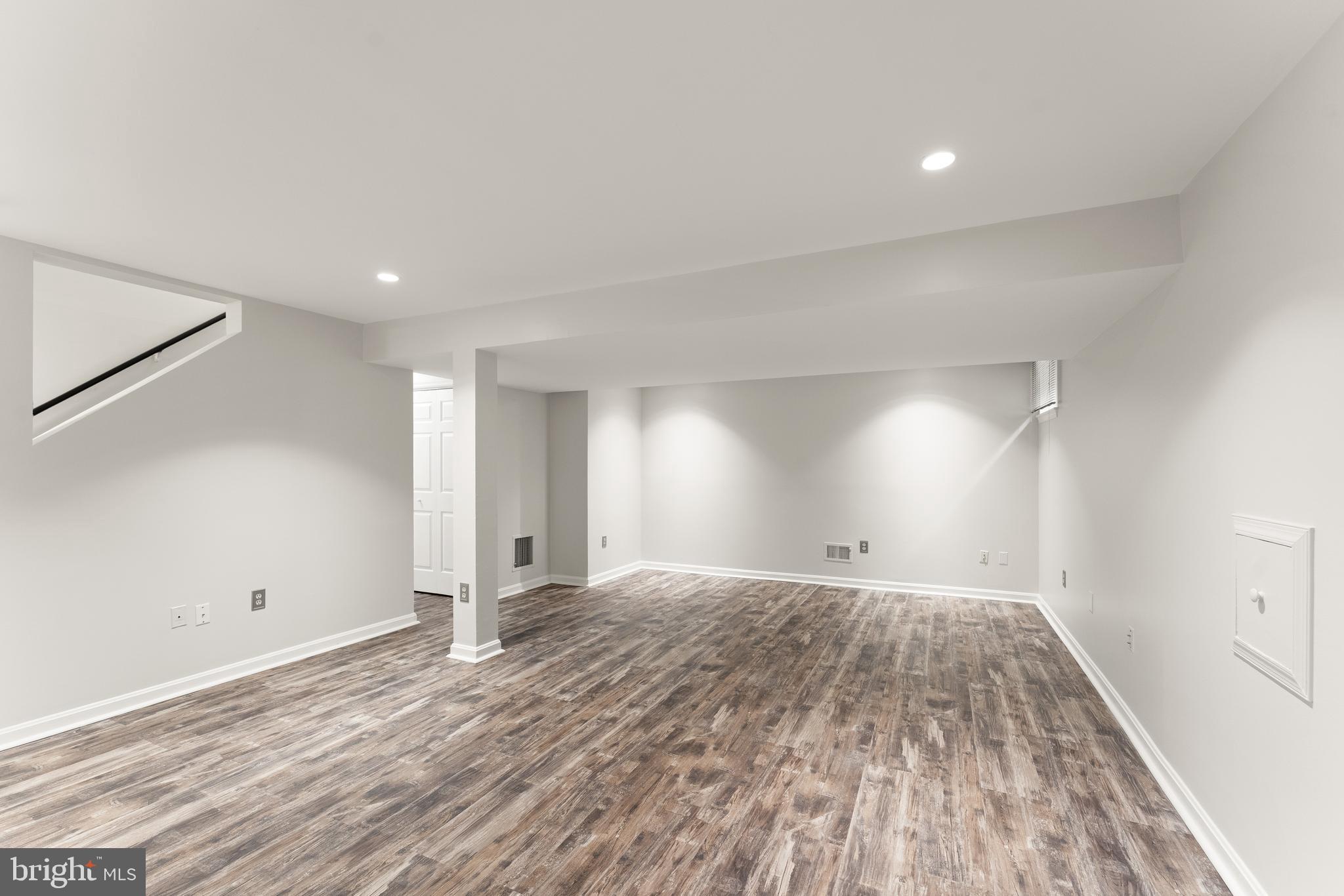 2082 COBBLESTONE LANE