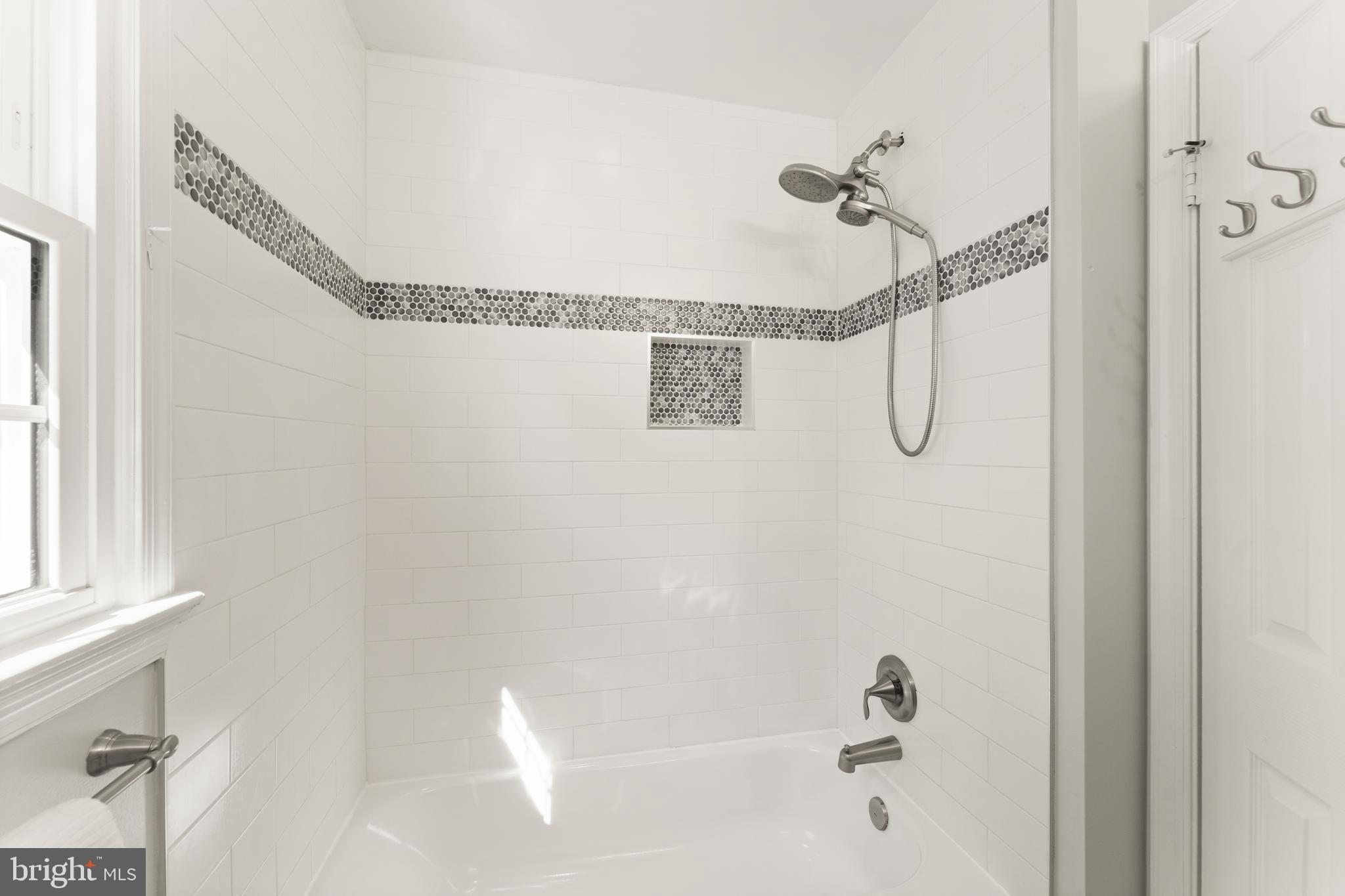 2082 COBBLESTONE LANE