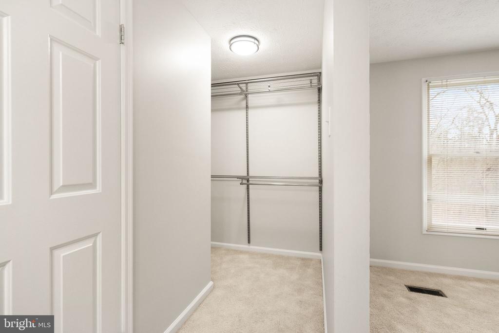 1548 POPLAR GROVE DRIVE