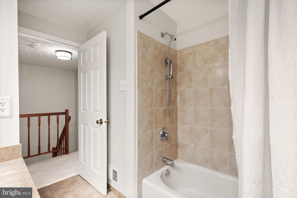 1548 POPLAR GROVE DRIVE