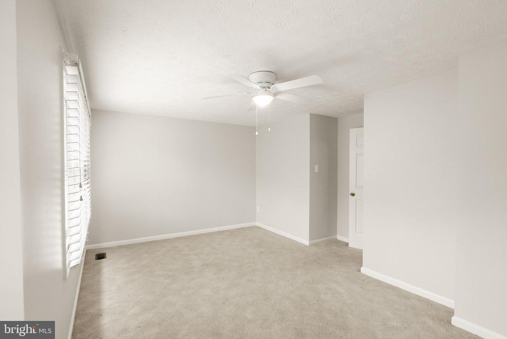 1548 POPLAR GROVE DRIVE