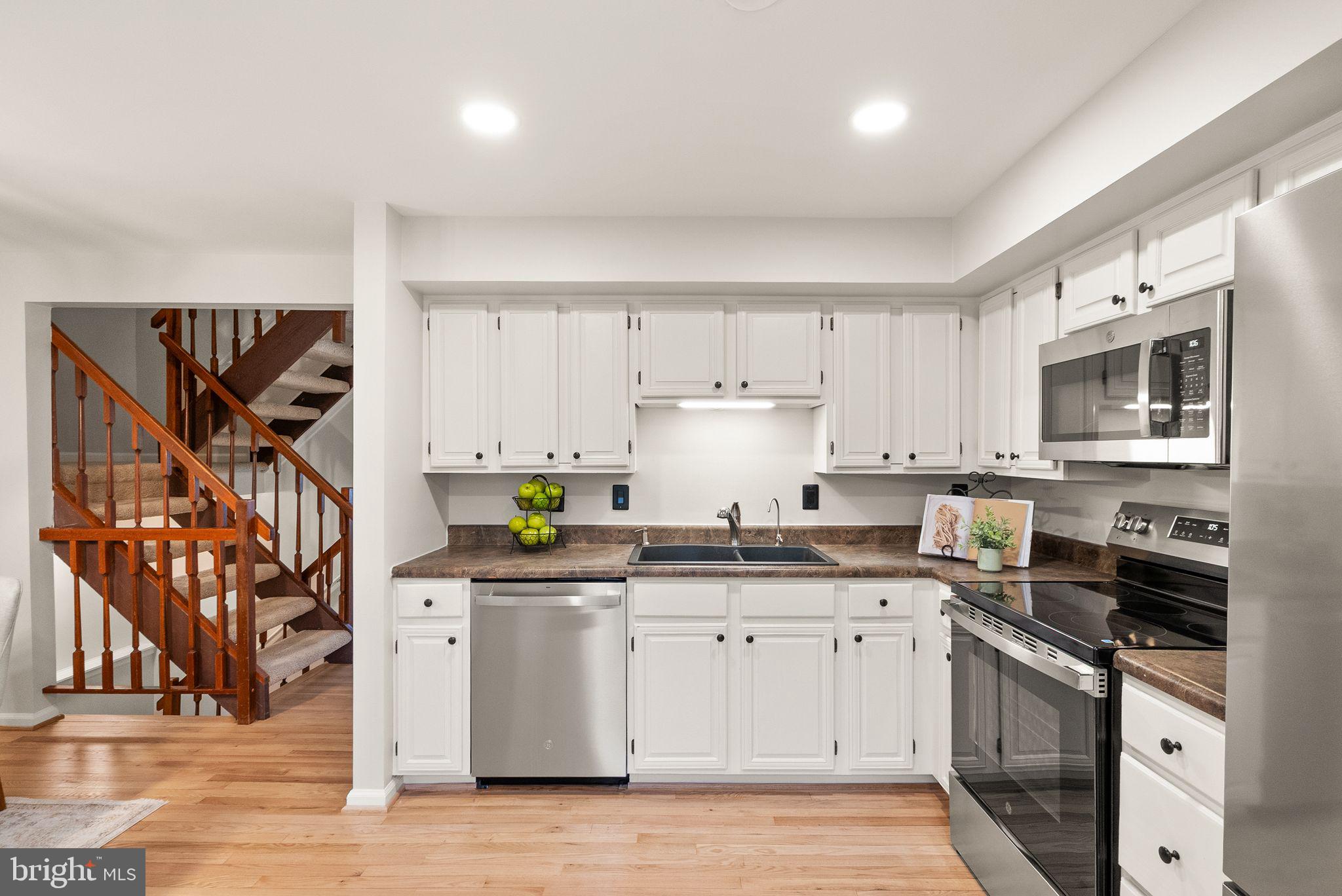 1548 POPLAR GROVE DRIVE