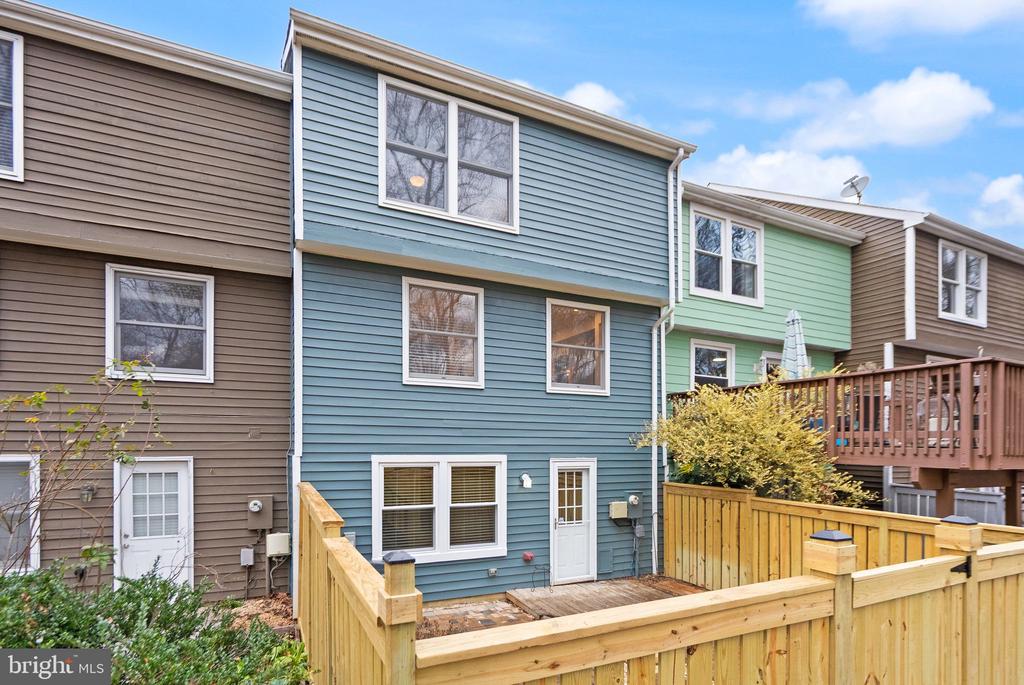 1548 POPLAR GROVE DRIVE