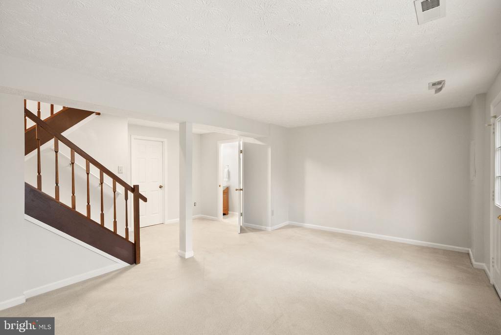 1548 POPLAR GROVE DRIVE