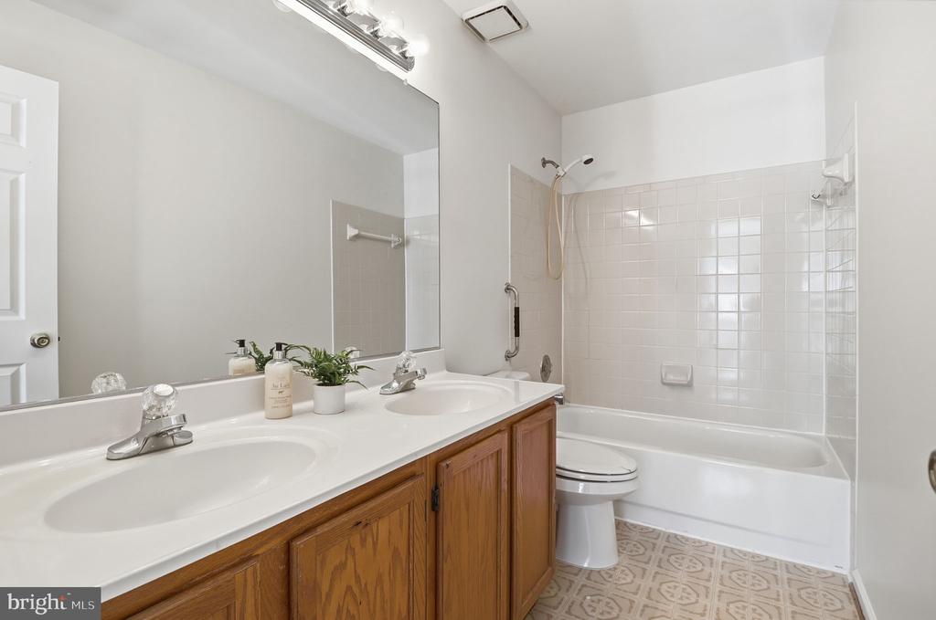 13566 COBRA DRIVE