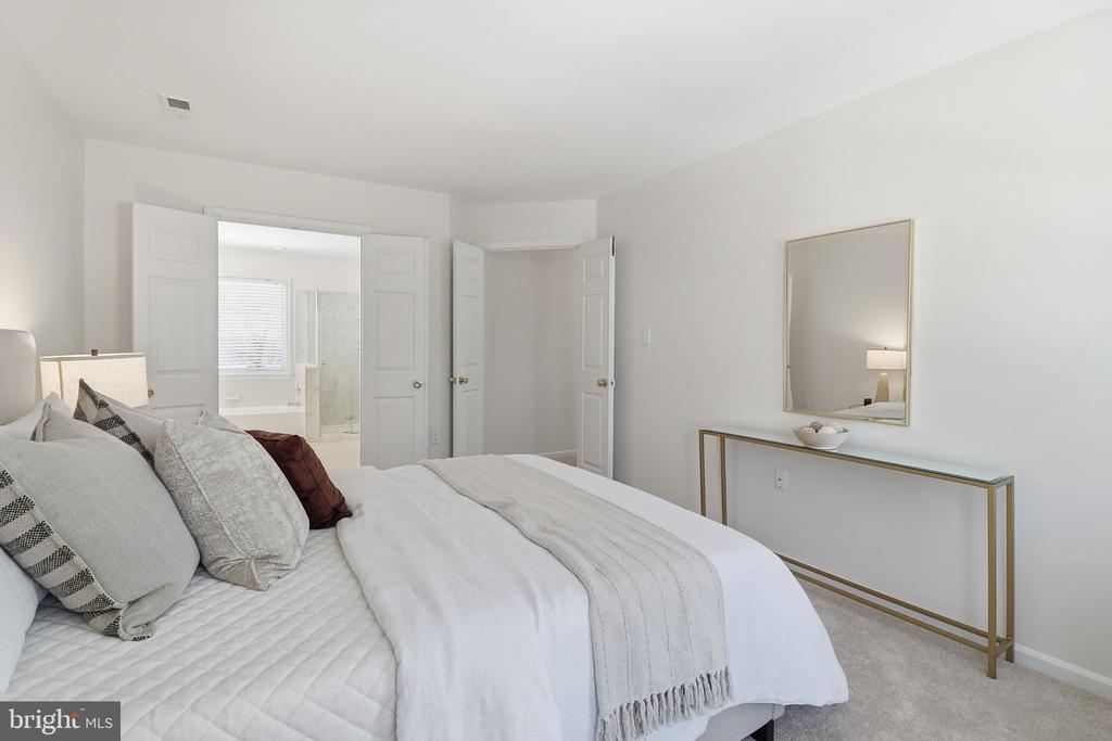 13566 COBRA DRIVE