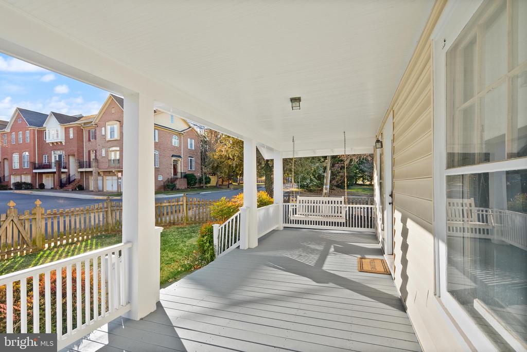 820 LOCUST STREET