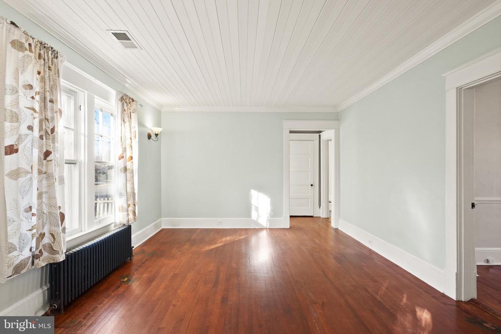 820 LOCUST STREET