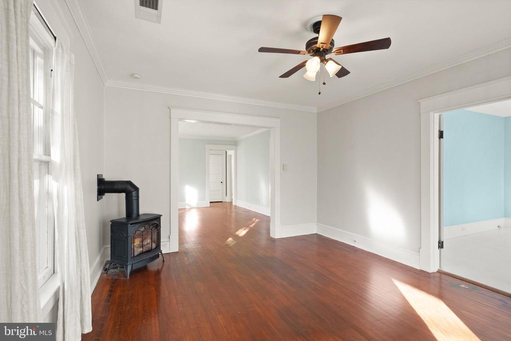 820 LOCUST STREET
