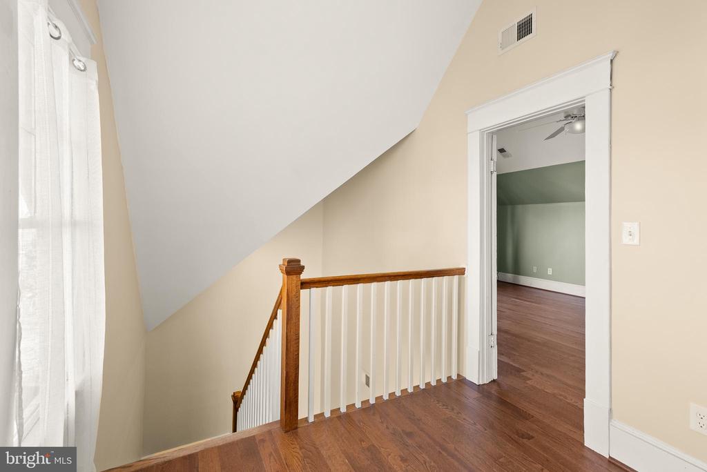 820 LOCUST STREET