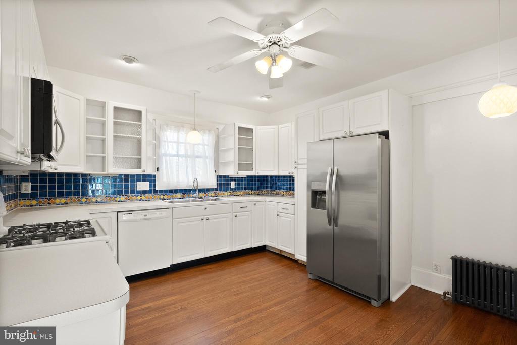 820 LOCUST STREET