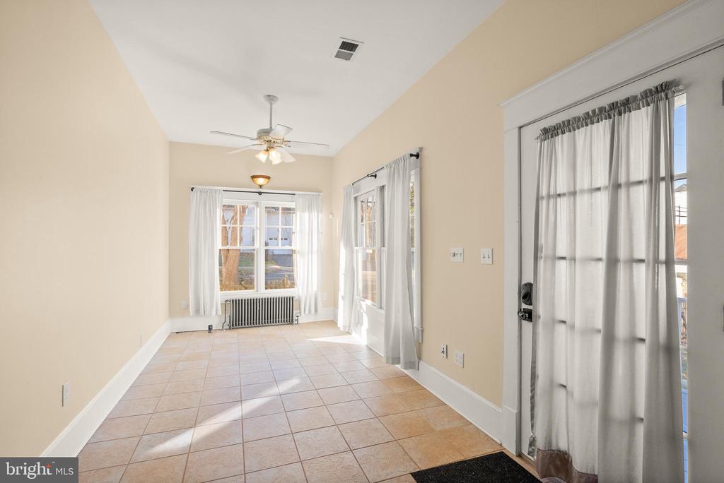 820 LOCUST STREET