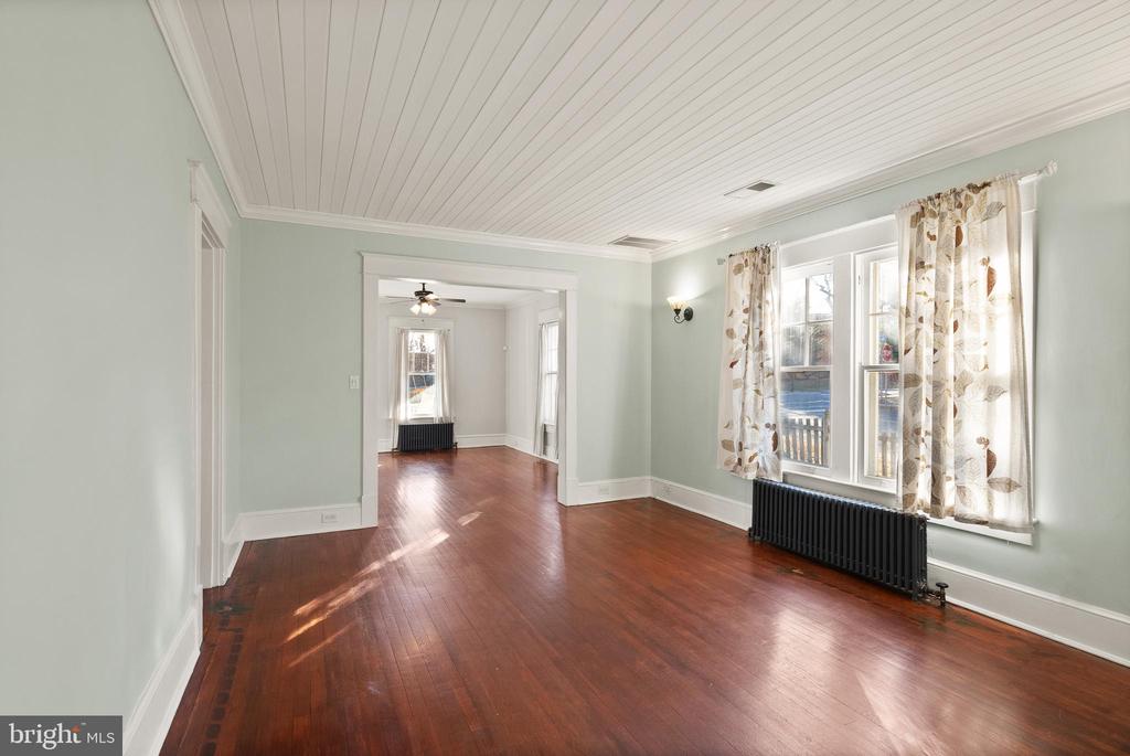 820 LOCUST STREET