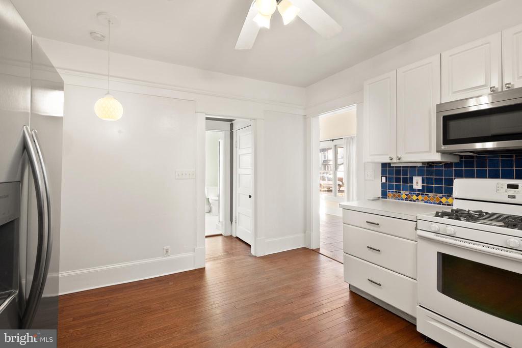 820 LOCUST STREET