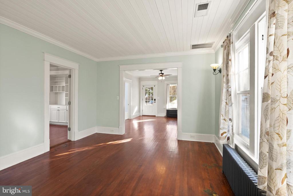 820 LOCUST STREET