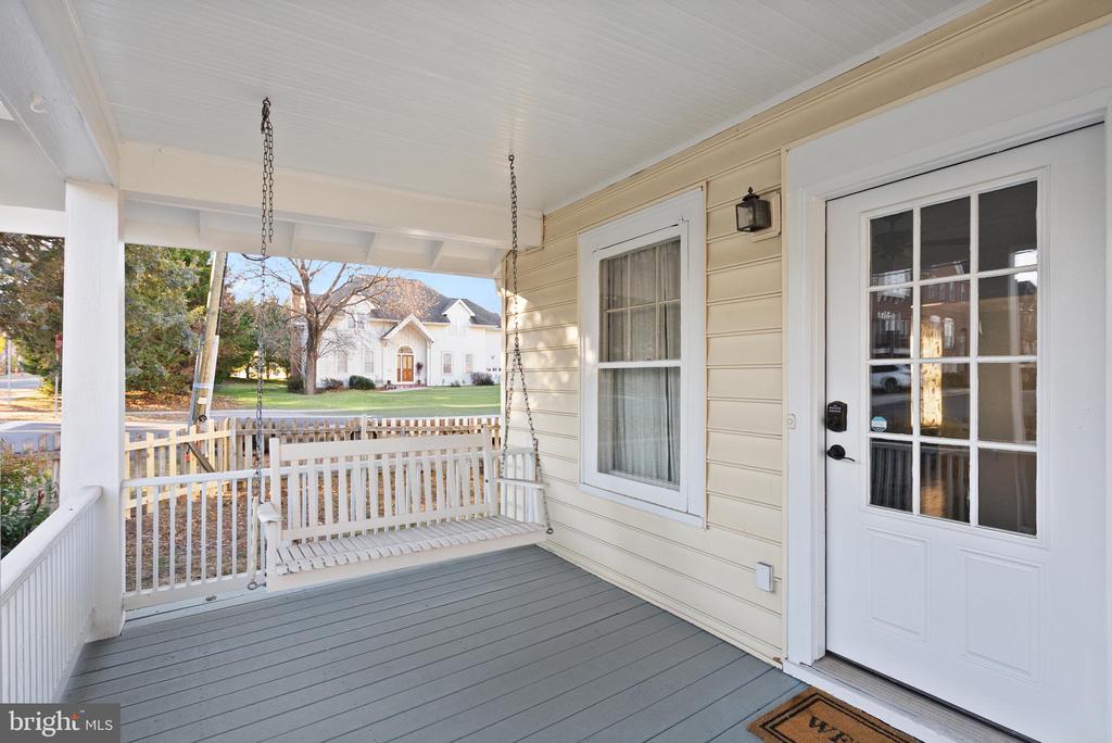 820 LOCUST STREET