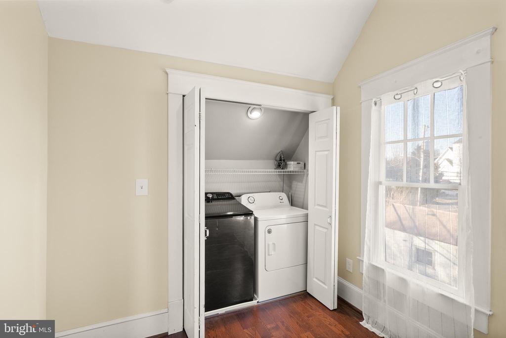 820 LOCUST STREET