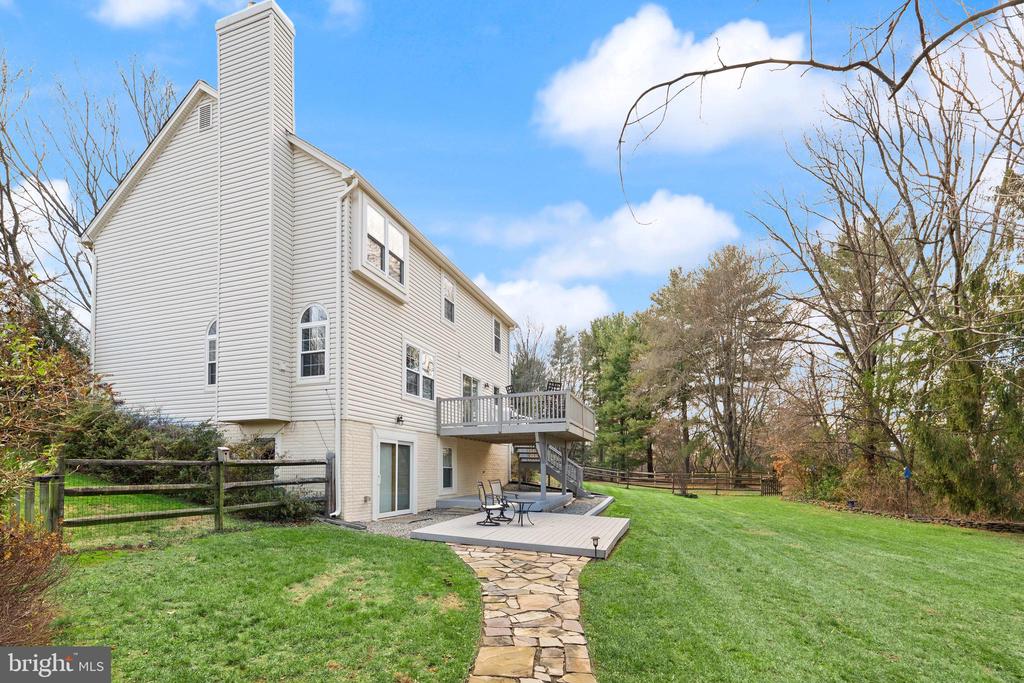 11212 BRADBURY LANE
