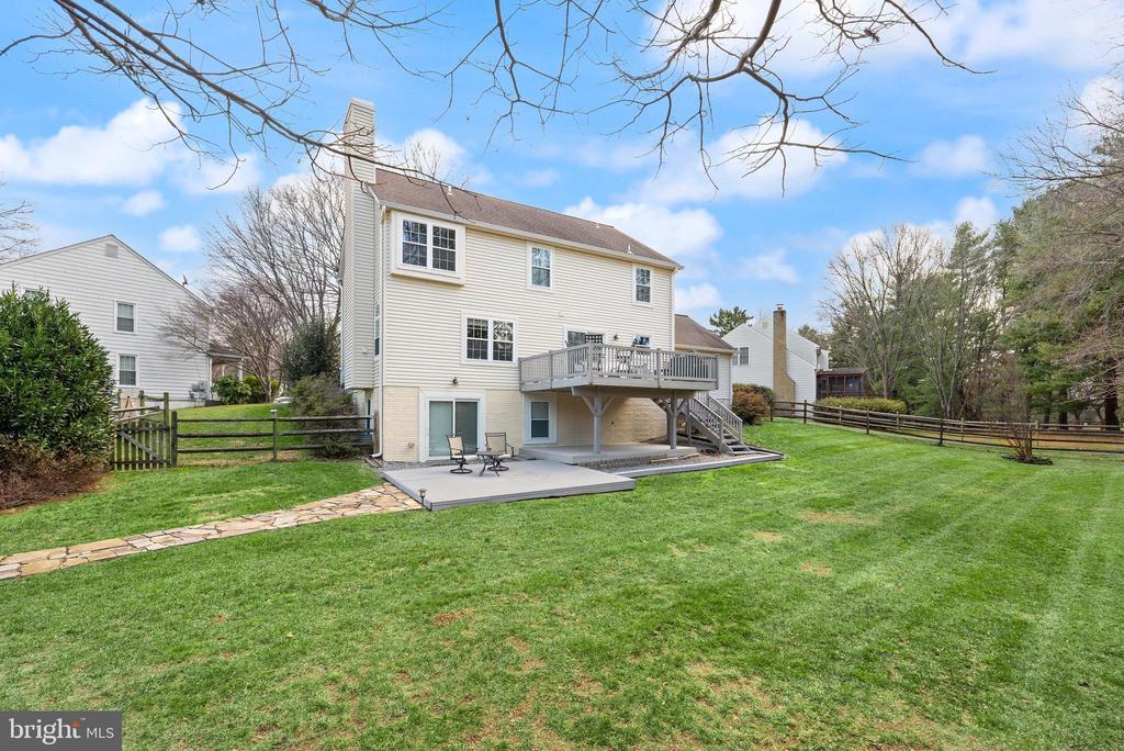 11212 BRADBURY LANE