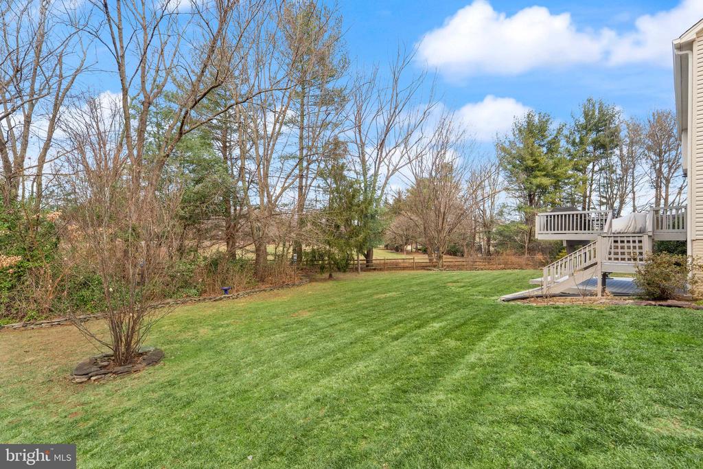 11212 BRADBURY LANE