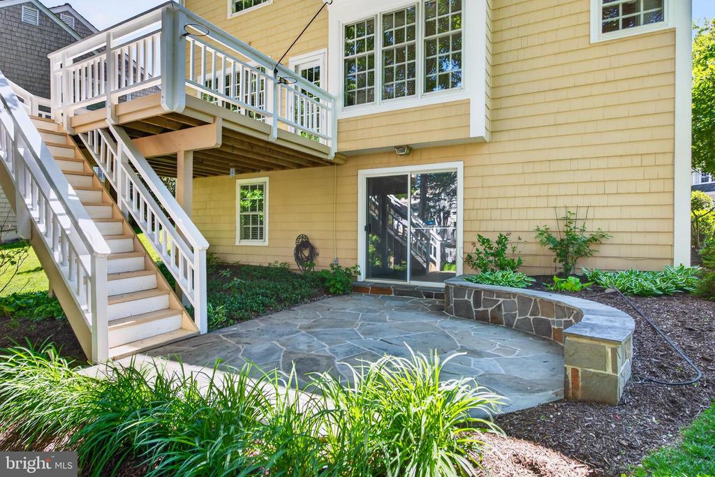 1273 LAMPLIGHTER WAY
