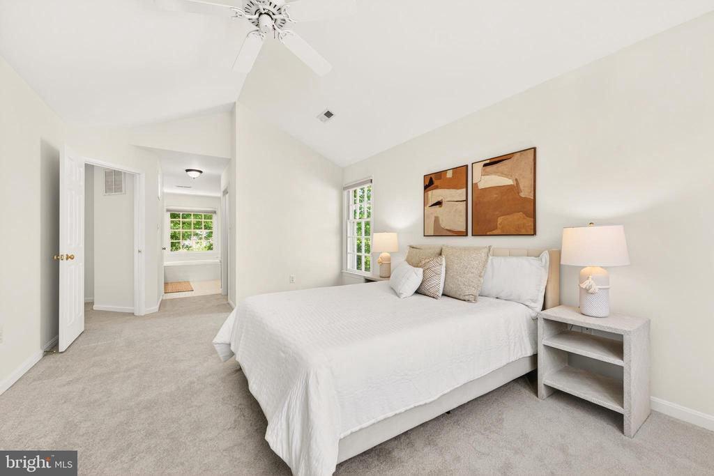 1273 LAMPLIGHTER WAY