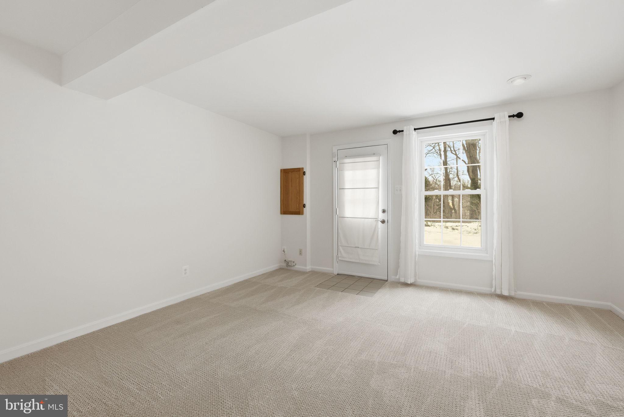 1669 POPLAR GROVE DRIVE