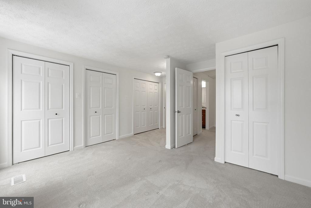 1669 POPLAR GROVE DRIVE