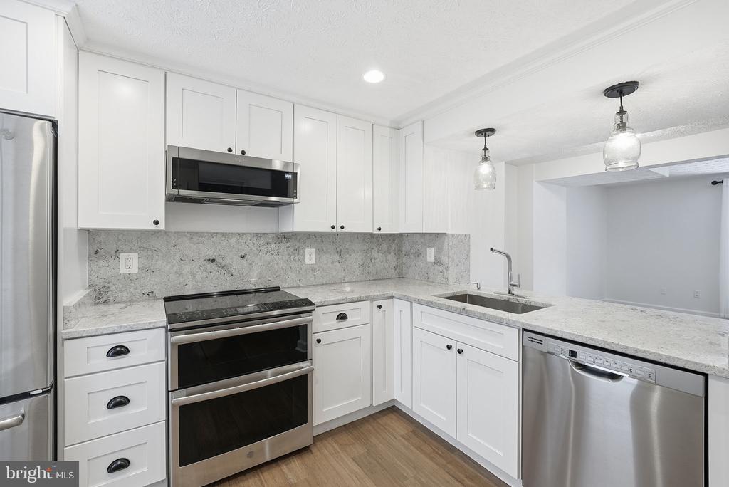 1669 POPLAR GROVE DRIVE