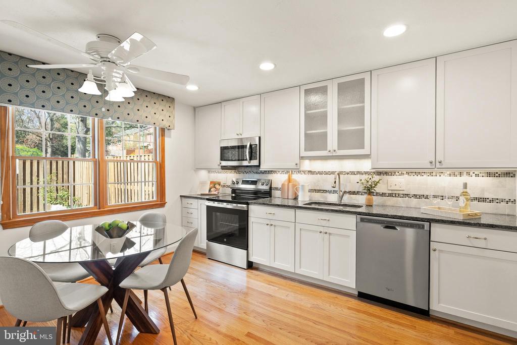 1838 GOLF VIEW COURT