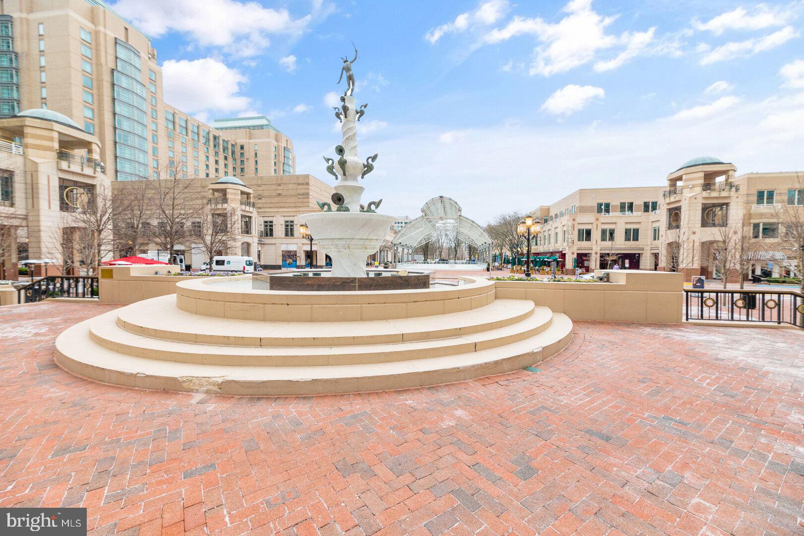 1838 GOLF VIEW COURT