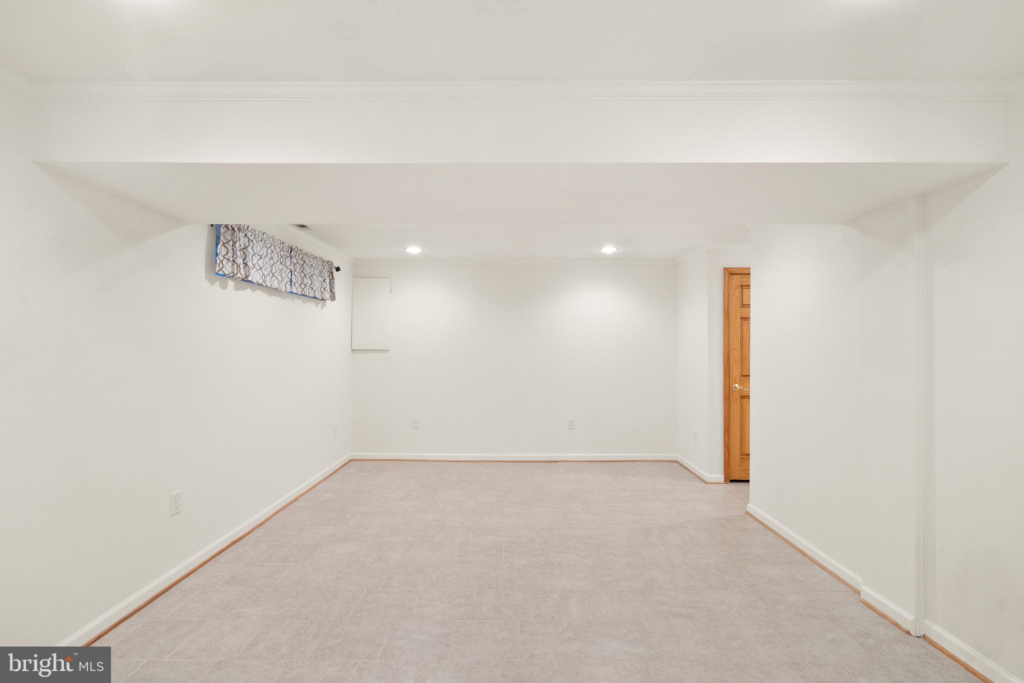 1838 GOLF VIEW COURT