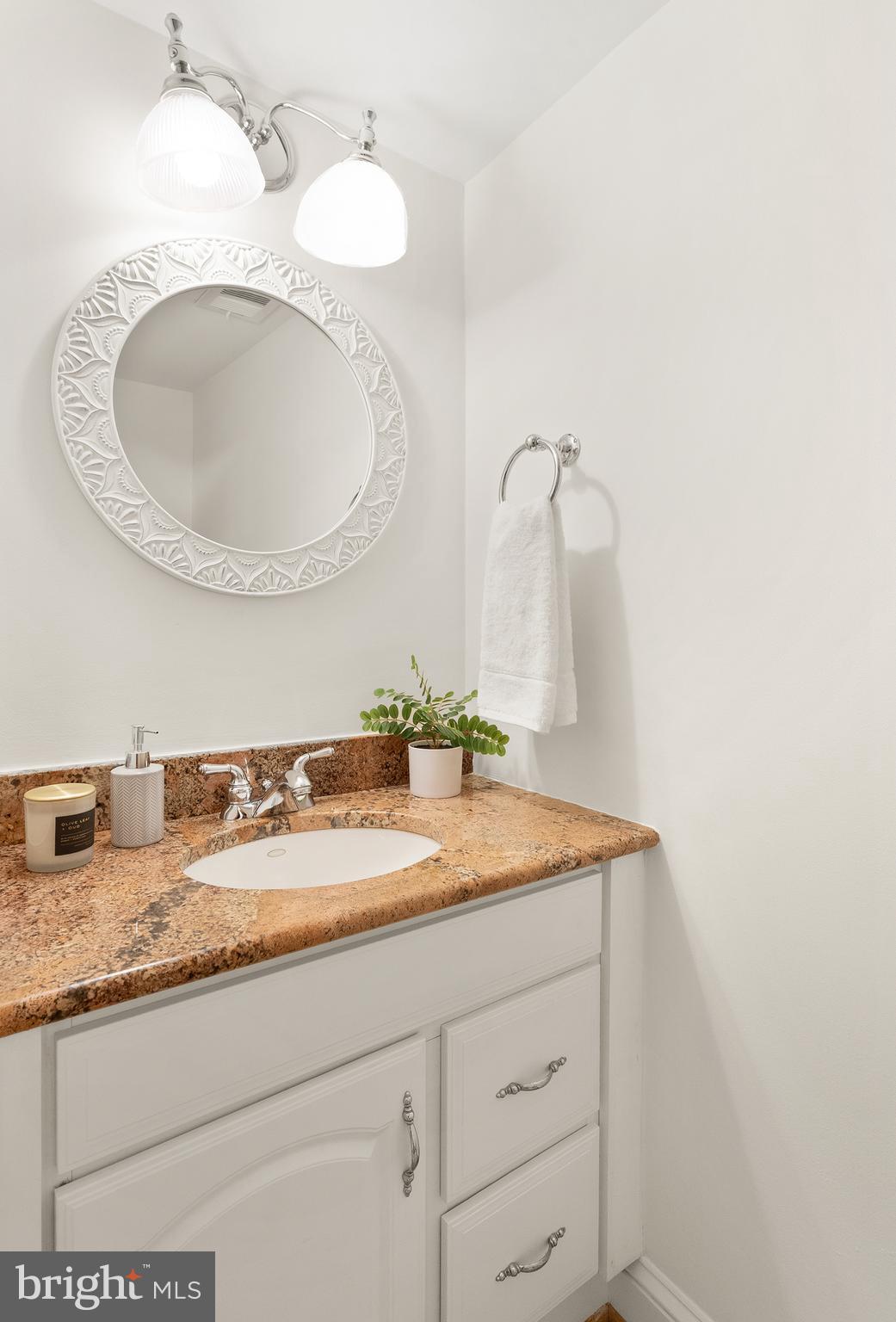 1838 GOLF VIEW COURT