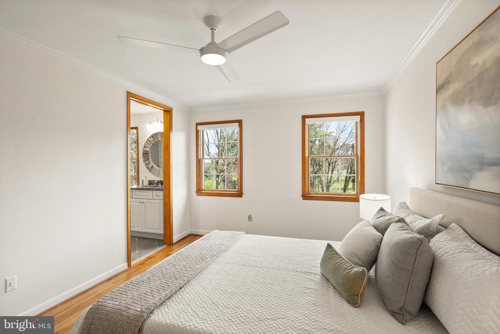 1838 GOLF VIEW COURT