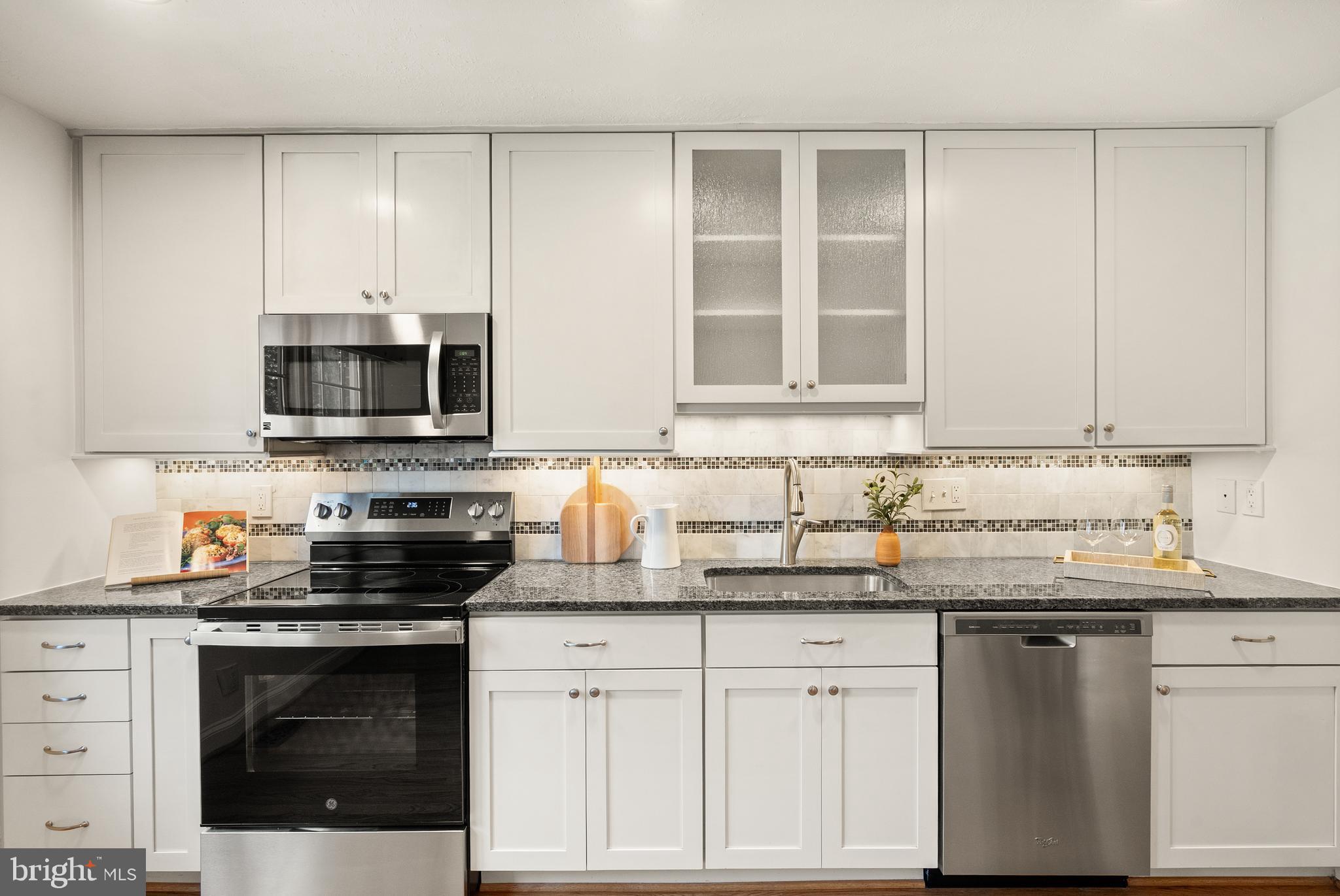 1838 GOLF VIEW COURT