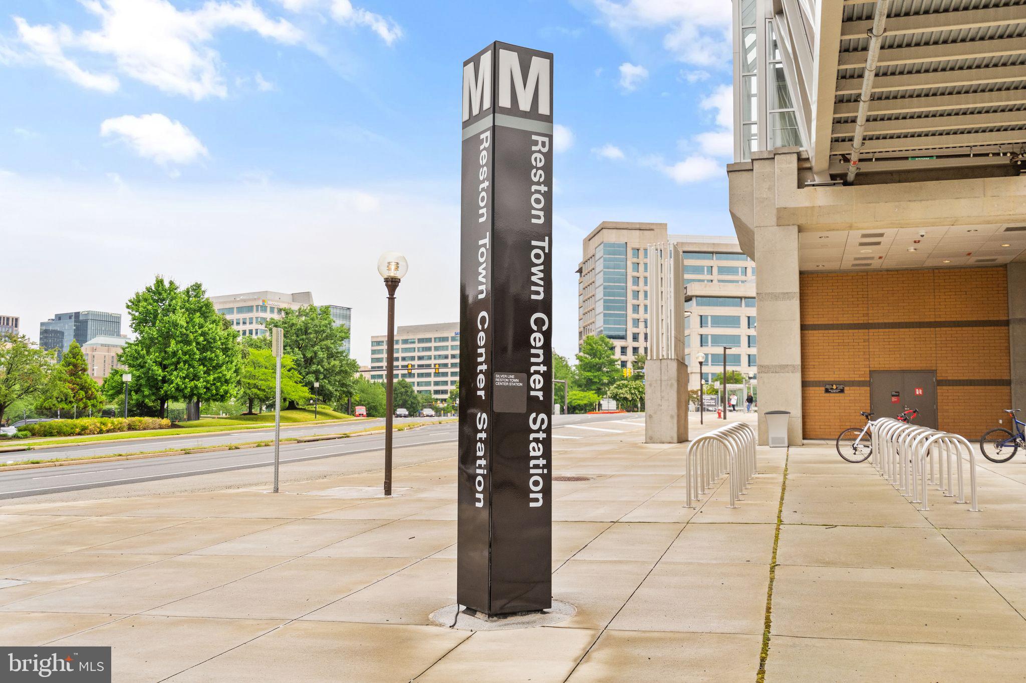 1838 GOLF VIEW COURT