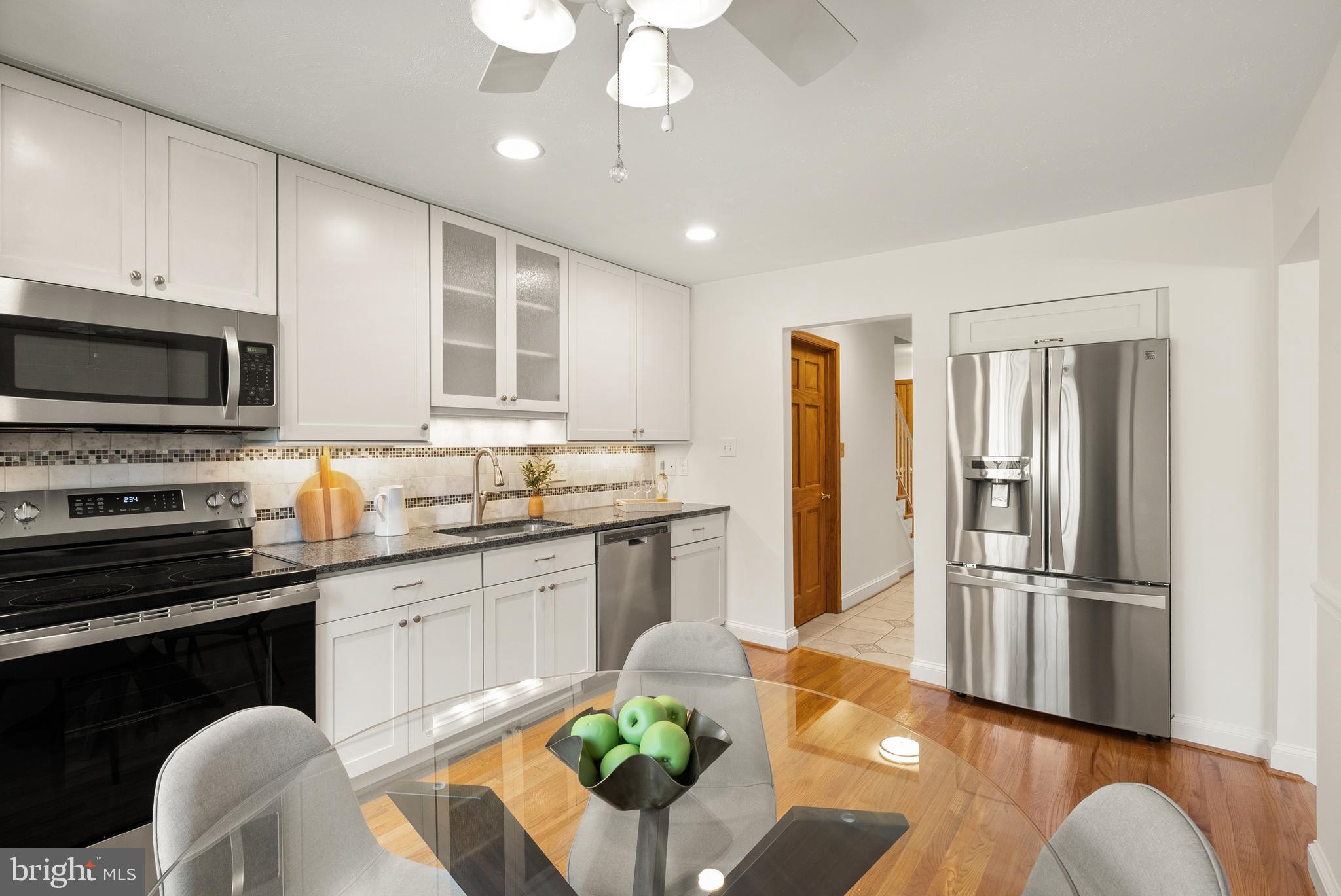 1838 GOLF VIEW COURT