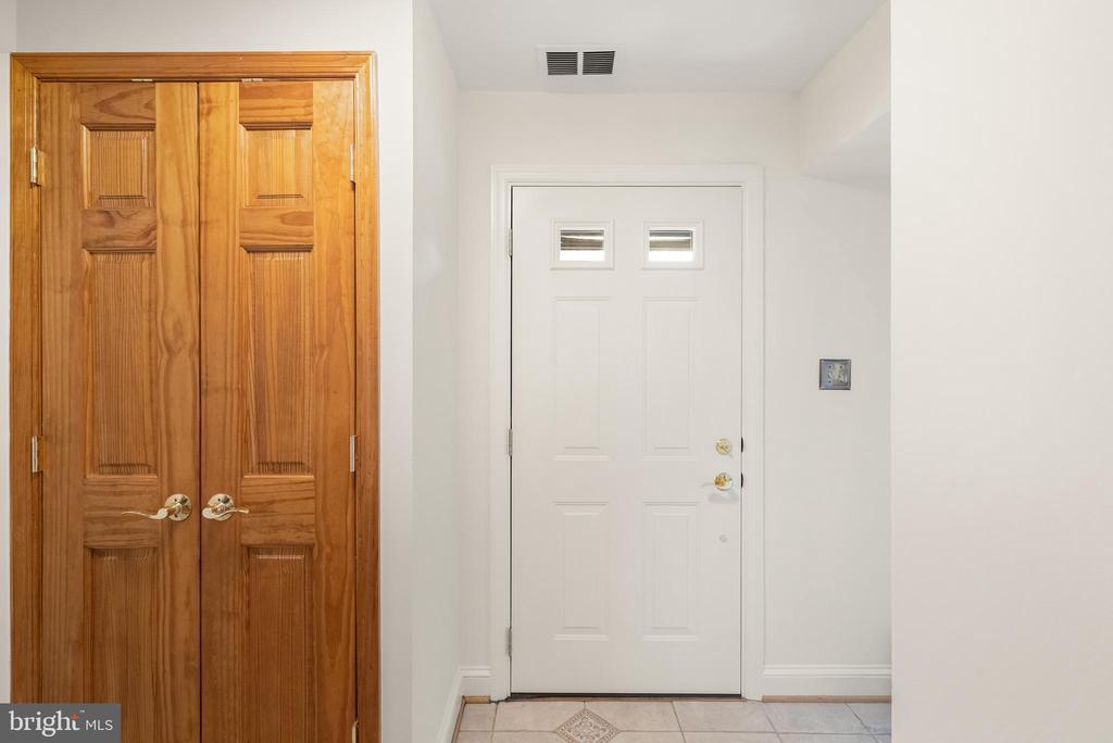 1838 GOLF VIEW COURT