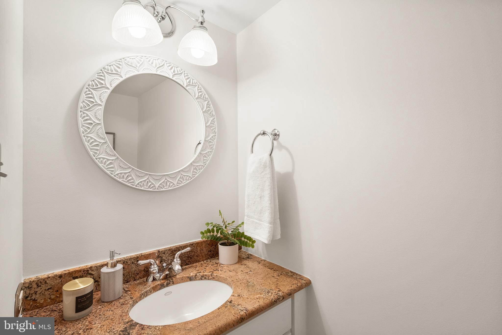 1838 GOLF VIEW COURT