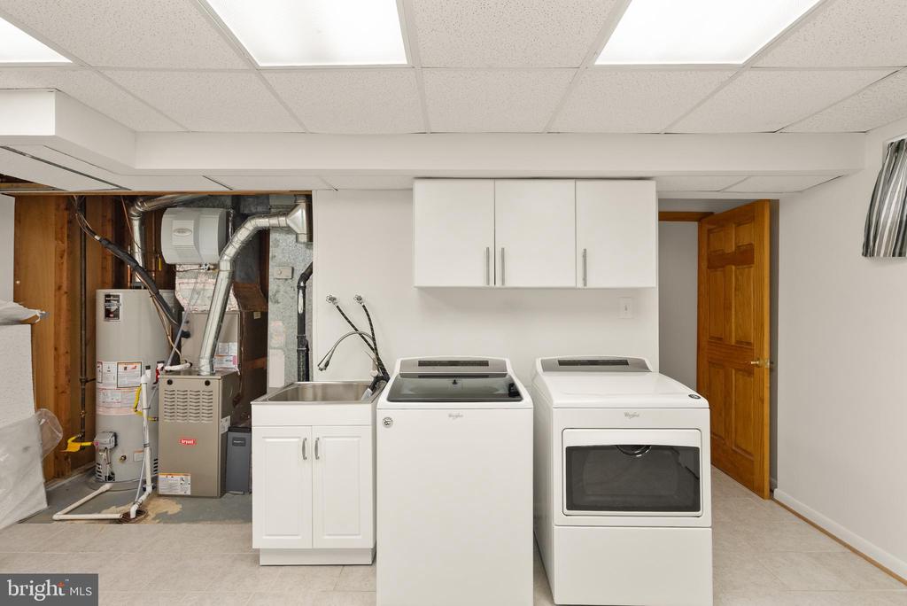 1838 GOLF VIEW COURT