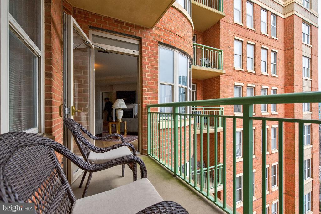 11776 STRATFORD HOUSE PLACE 1008