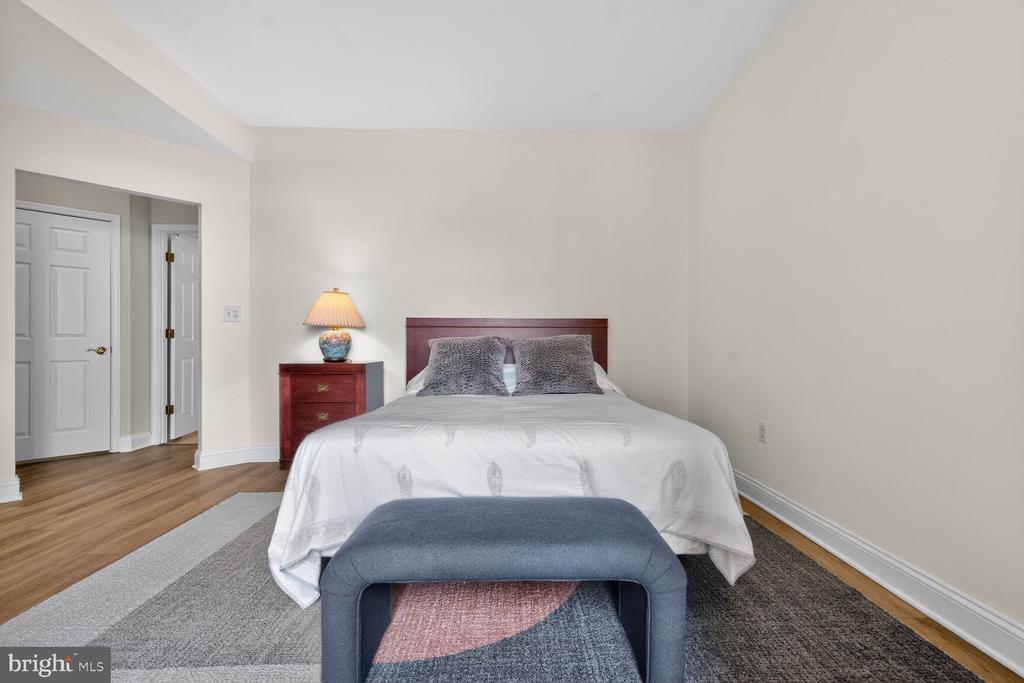 11776 STRATFORD HOUSE PLACE 1008