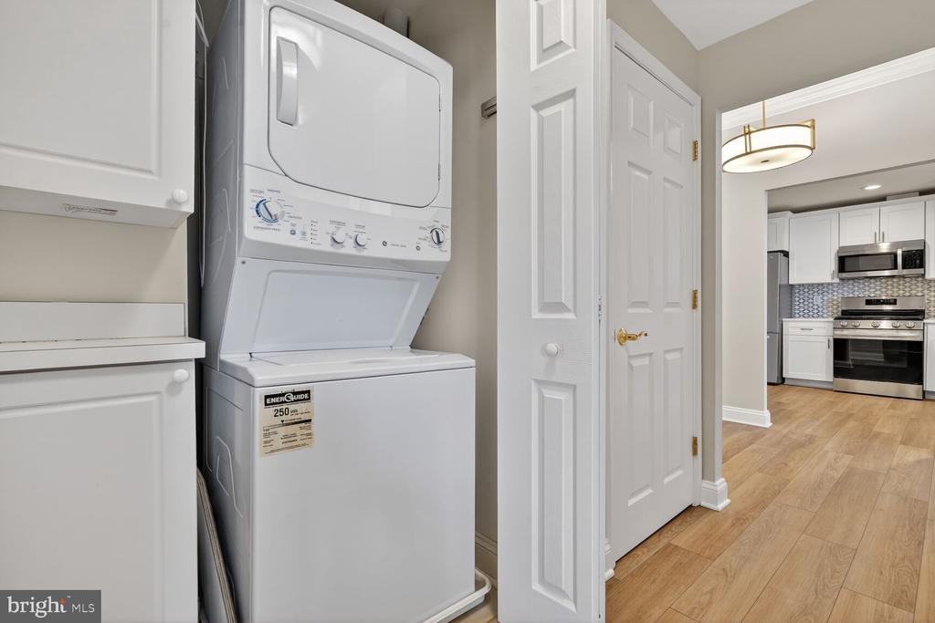 11776 STRATFORD HOUSE PLACE 1008