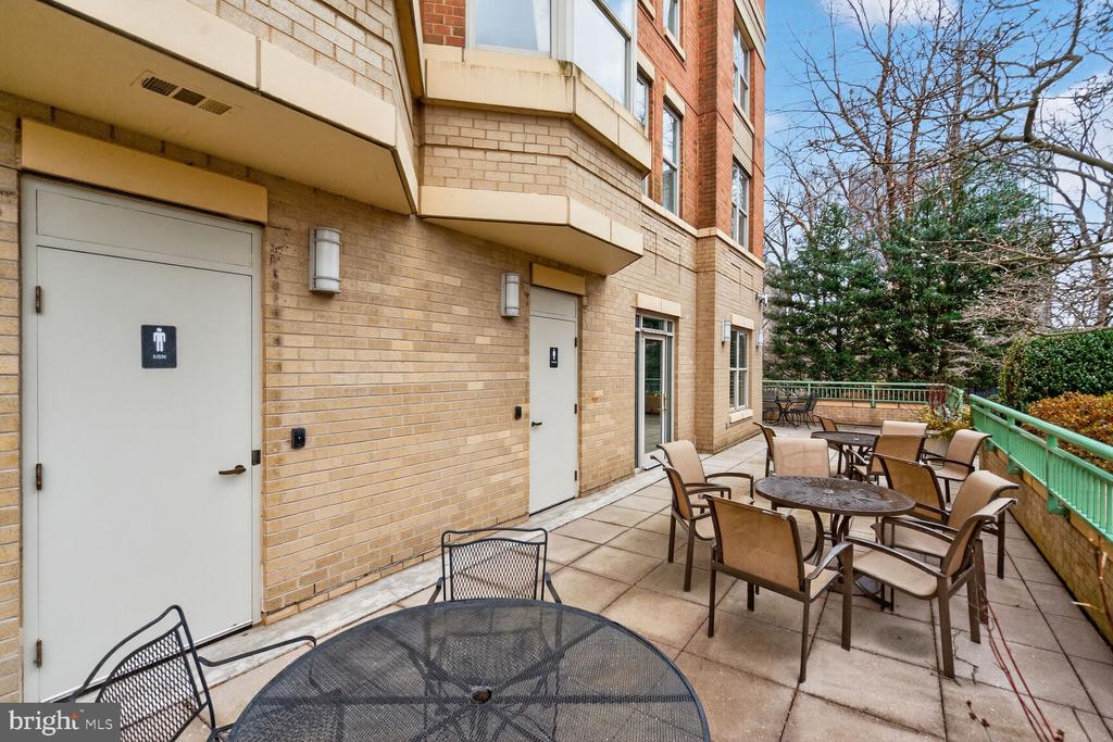 11776 STRATFORD HOUSE PLACE 1008