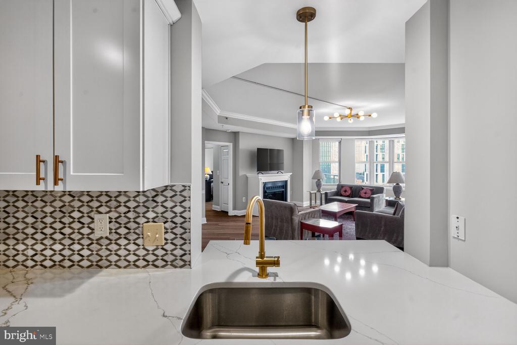 11776 STRATFORD HOUSE PLACE 1008