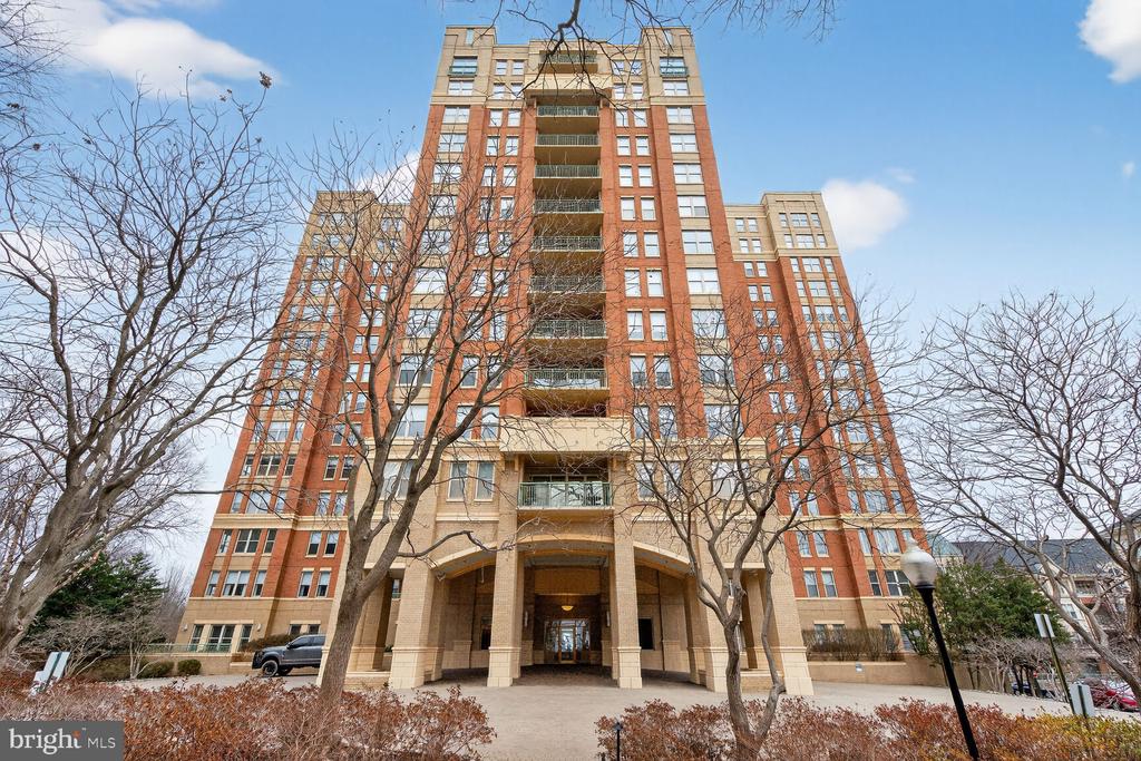 11776 STRATFORD HOUSE PLACE 1008
