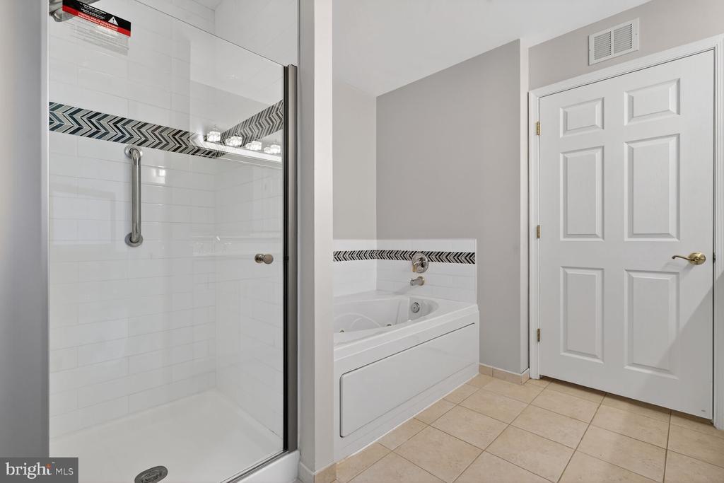 11776 STRATFORD HOUSE PLACE 1008