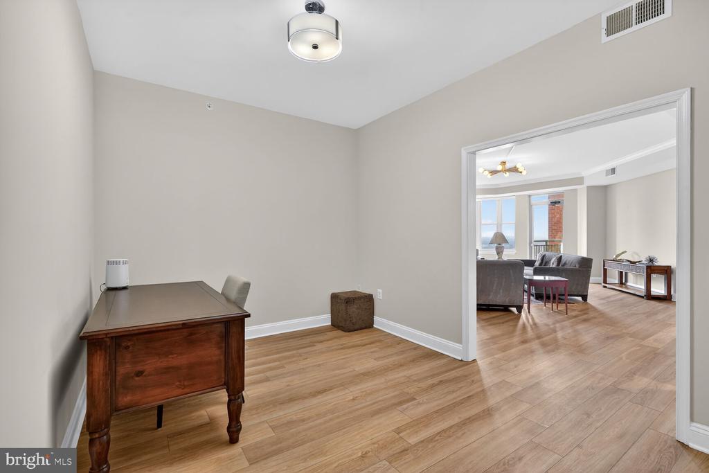 11776 STRATFORD HOUSE PLACE 1008