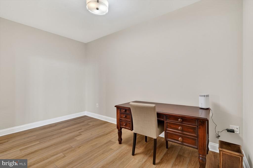 11776 STRATFORD HOUSE PLACE 1008